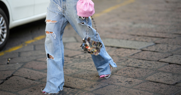 Borítókép: 6 ódivatú cipőfazon, amit ki kellene tiltani a nők gardróbjából - mégis még sokan ragaszkodnak hozzájuk