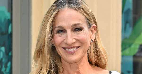 Borítókép: Nem tud hibázni! Sarah Jessica Parker nyári szettje több mint tökéletes