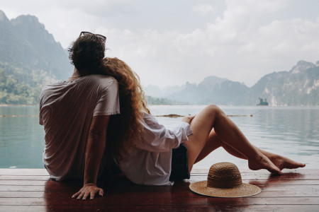 Borítókép: 7 jel, amiből azonnal tudhatod, ha a pasi, akivel kavarsz, meleg