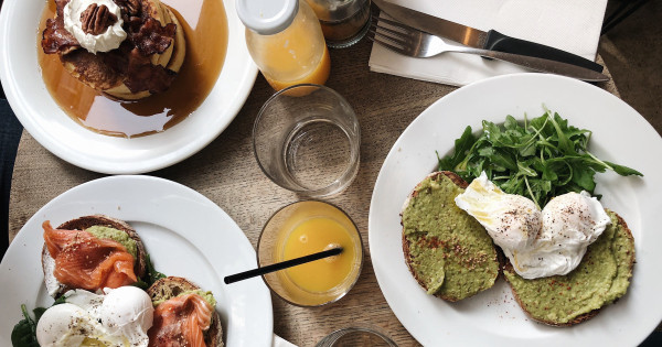 Borítókép: A feldolgozott élelmiszer, amit soha nem lenne szabad reggel 8 óra előtt enned a szakértő szerint