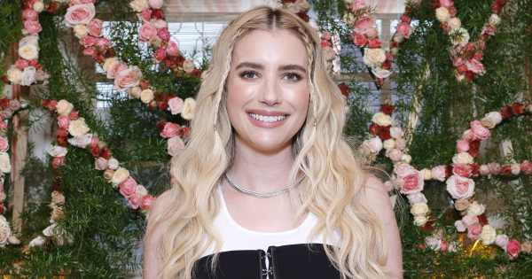 Borítókép: Emma Roberts egyszerűen odavan érte! Gyerekkorunk kedvenc cipője idén nyáron is visszatér