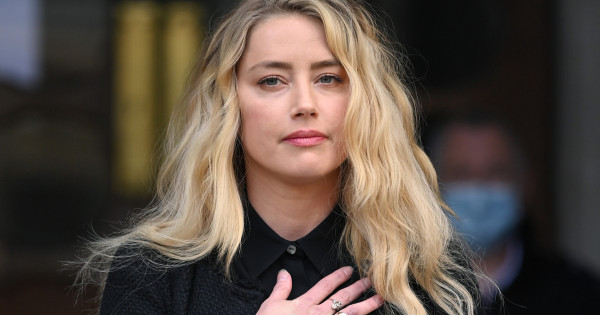 Amber Heard hivatalosan is visszatért: főnixmadárként lépett a vörös szőnyegre