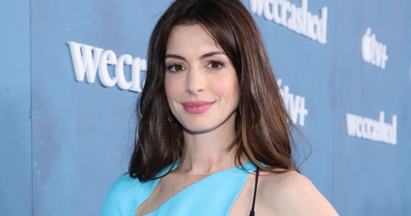 Borítókép: Alakja miatt szóltak be Anne Hahaway-nek: a 40 éves csillag zseniálisan vágott vissza a testszégyenítőknek!