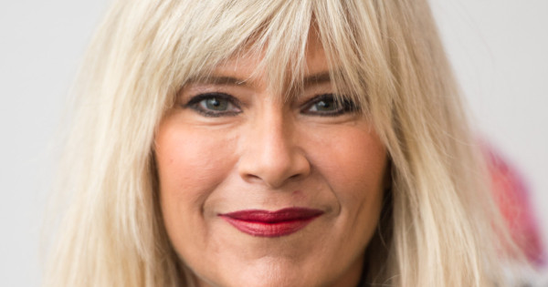 Borítókép: Hiába imádták a férfiak, nő mellett talált rá a szerelem! Ő Samantha Fox felesége, akiért immár 7 éve bolondul