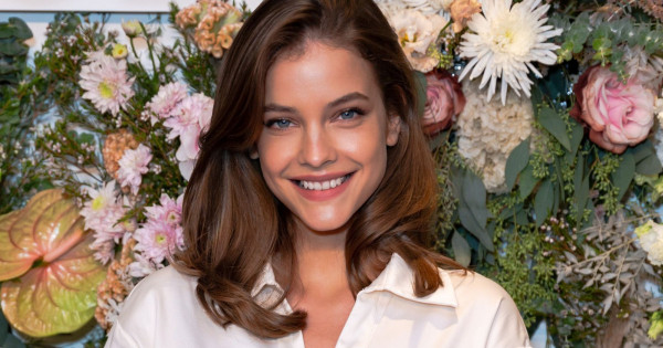 Borítókép: Vége a találgatásnak! Valóban magyar divattervező készítette Palvin Barbi menyecske ruháját 