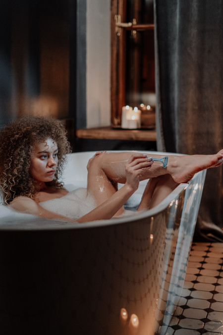 Borítókép: A viktoriánus kor legnagyobb szexbotrányát egy bozontos szeméremszőrzet okozta - Mióta divat a borotválás?