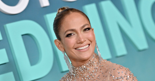 A napra lehet nézni, de Jennifer Lopez testére nem: zseniális képeken mutatta meg tökéletes alakját