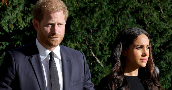 Borítókép: Testbeszéd-szakértő elemezte Meghan és Harry új videóját, és különös részletre bukkant benne