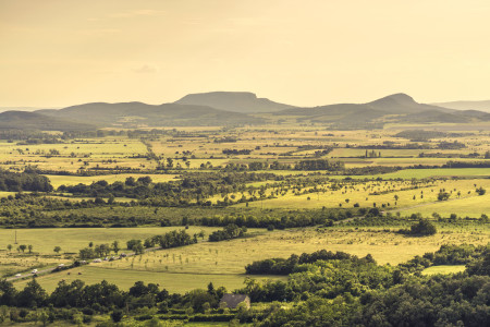 Borítókép: 10 álomszép eldugott falu a Balaton környékén: igazi kis kincses dobozok
