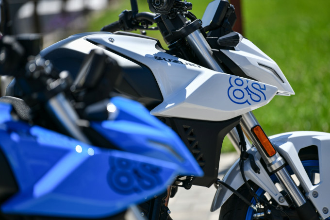 GSX-8S