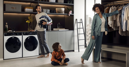 Borítókép: Elkezdődött az iskola, gyűlik a szennyes? Pánikra semmi ok: a Haierrel kifogástalan tisztasággal moshatsz