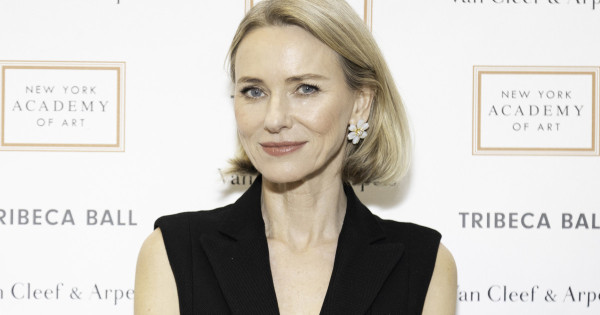 Borítókép: Menopauza a 30-as éveid közepén? Naomi Watts-szal megtörtént, ilyenkor jelentkeztek az első jelek
