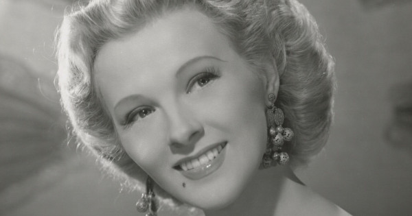 Borítókép: A magyar filmcsillag, aki varrónőként kezdte, majd hamarosan már egész Hollywood a lábai előtt hevert: Hajmássy Ilona