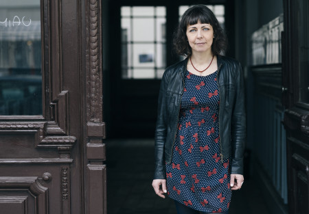 Borítókép: 40 vagyok, és még mindig azt hiszem, akkor szeretnek, ha tökéletesen teljesítek