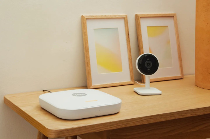 Yale Smart Indoor Camera