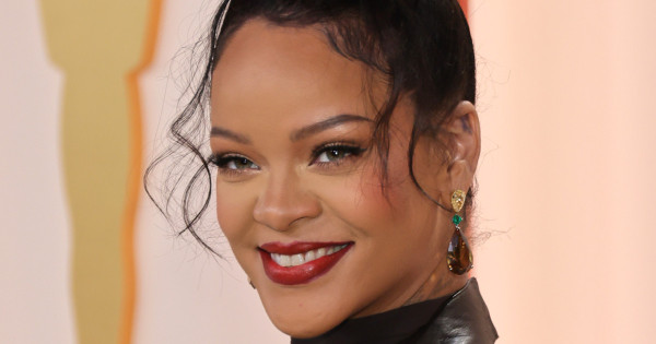 Borítókép: Rihanna már most is imádja! Meg is érkezett a 2023-as ősz egyik legstílusosabb hajtrendje