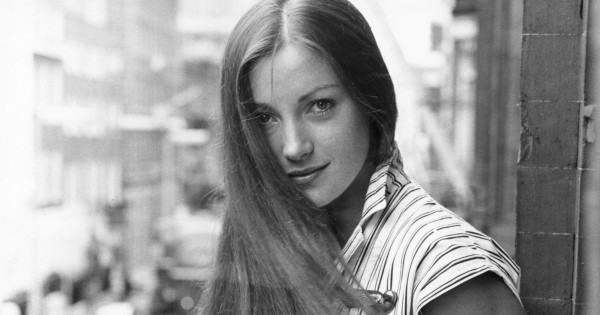 Borítókép: 72 évesen villantott bomba alakot az egykori Bond-lány: Jane Seymour szuperdögös!