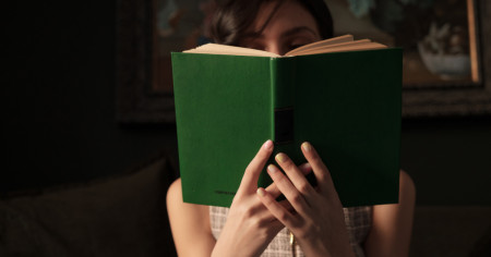 Borítókép: 6 rejtélyes és sejtelmes olvasmány őszi estékre