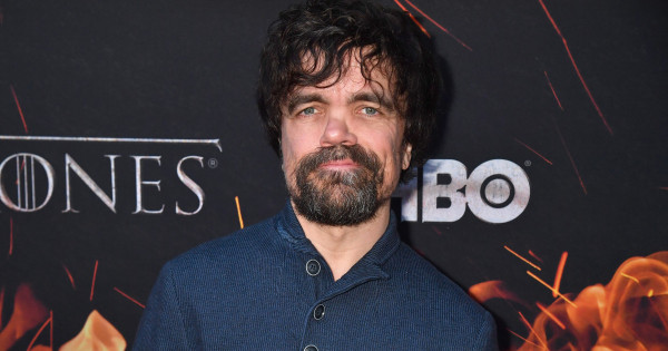 Borítókép: A Trónok harca Tyrionja a legnagyobb titokban lett apa - fotókon a sztár tündéri gyermekei!