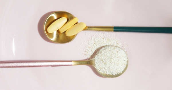 Borítókép: Egy bőrgyógyász végre választ adott arra, hogy a kollagénes étrend-kiegészítők valóban megelőzik-e a ráncokat