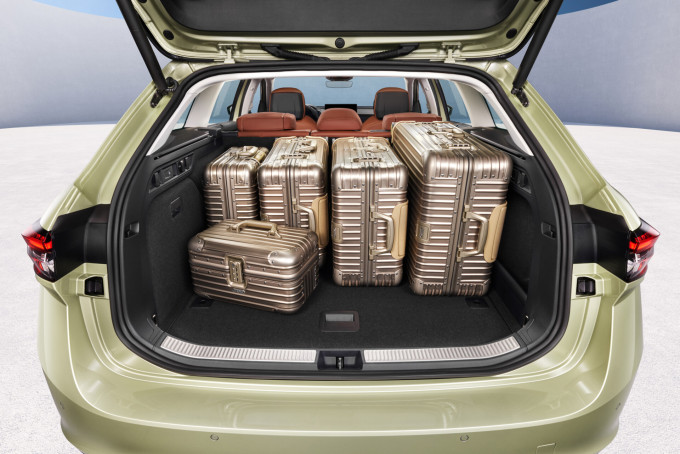 Skoda Superb kombi csomagtér