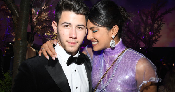 Borítókép: Beszóltak neki fiatalabb férje miatt! Priyanka Chopra ezt üzeni azoknak, akik gúnyolódnak a házasságán