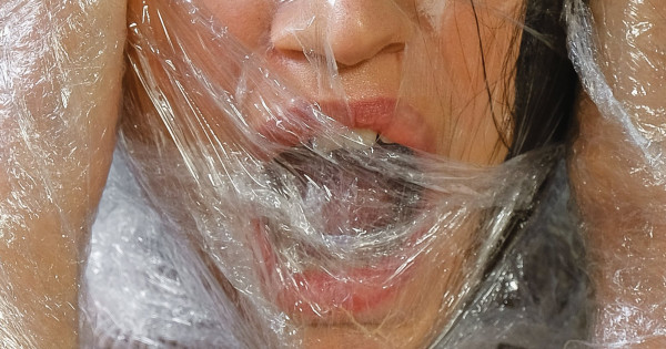 Borítókép: A terapeuták esküsznek rá! Semmi sem állítja vissza jobban a paraszimpatikus idegrendszer egyensúlyát, mint ez a könnyű légzőgyakorlat