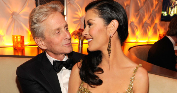 Borítókép: Catherine Zeta-Jones és Michael Dougles álomszép házban él: a színésznő cuki otthoni videót posztolt magukról