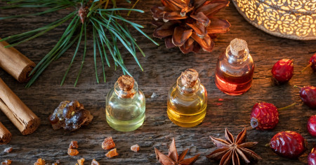 Borítókép: 8+1 illóolaj a harmonikus adventi hangulatért: egészségedre is jó hatással lesznek!