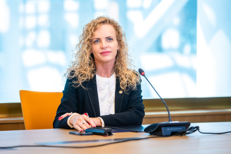 Borítókép: „Hiszem, hogy meghosszabbítható az élet azzal, hogyha valami olyat csinálunk, amiben örömünket leljük.” - Interjú dr. Horváth Biankával, a Magyar Nemzeti Bank elnöki főtanácsadójával