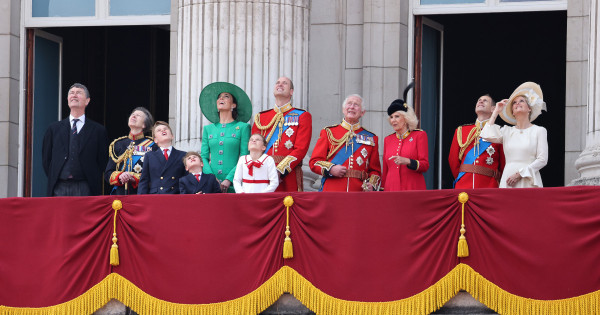 Borítókép: A villanyt ők se hagyják égve! Avagy 5 meglepő dolog, amin még a királyi család is spórol