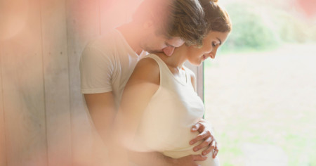 Borítókép: Miért is fontos a szülésfelkészítő a kismamáknak, kispapáknak? Szülésznő válaszol!