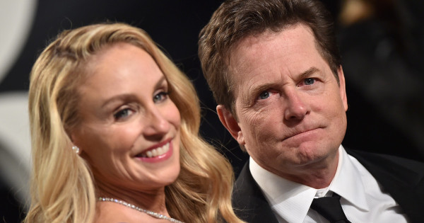 Borítókép: Megbocsátotta volna, ha felesége elhagyja a Parkinson-kór miatt: Michael J. Fox szívfájdító vallomást tett betegségéről