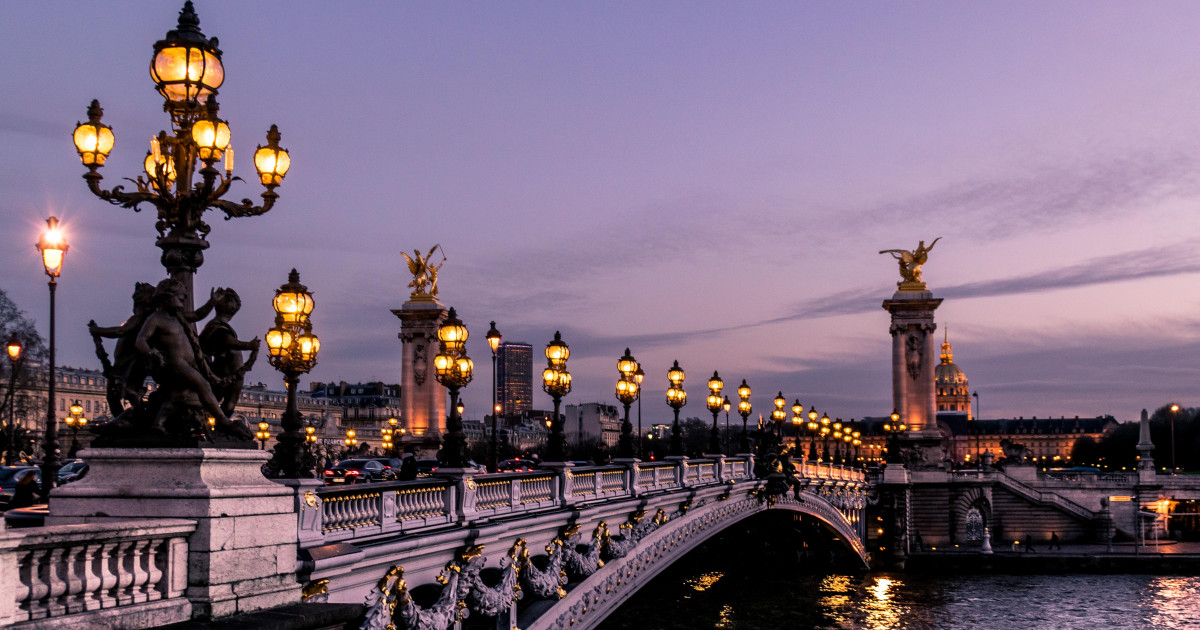 A Pont Alexandre-III ívhíd Párizsban