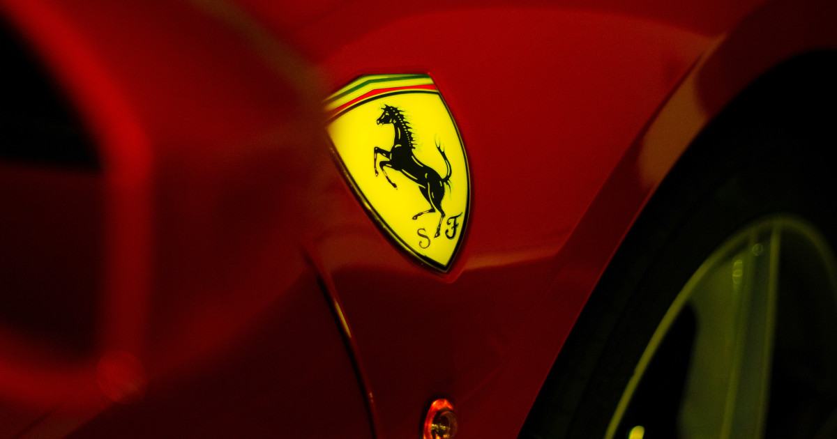 Egy Ferrari részletfotója
