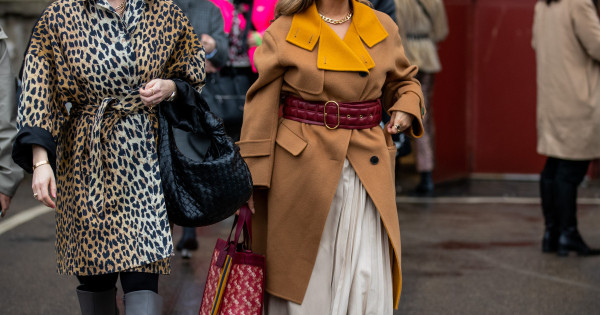 Borítókép: A skandináv nők évek erre esküsznek! Egy öltözködési trükk, ami még egy vékonyabb kabátban is melegen tart