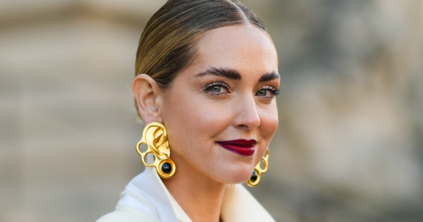 Borítókép: 6 etikett szabály, amit egy igazán kifinomult nő nemcsak ismer, de alkalmaz is 2024-ben