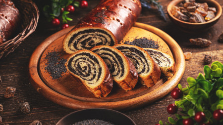 Borítókép: Nem reped szét a bejglid, ha így csinálod: ezzel a trükkel lehet tökéletes a karácsonyi sütemény