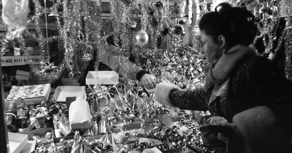 Borítókép: 10 retró karácsonyfadísz gyerekkorunkból, amikre jól esik visszagondolni – te melyiket őrzöd?