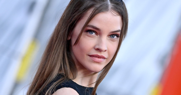 Borítókép: Palvin Barbi levetkőzött: A modell testét csak néhány cérnaszál takarja - fotók