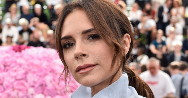 Borítókép: Victoria Beckham smink nélküli videója egészen sokkoló! A sztár gyönyörűbb így, mint gondolnád