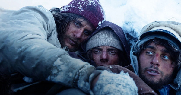 Borítókép: Ami A hó társadalmából már kimaradt! 8 dolog, ami azután történt, hogy kimenekítették a túlélőket az Andokból
