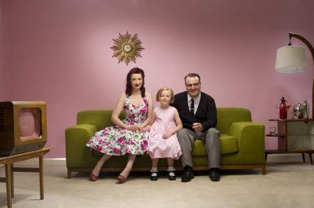 Borítókép: 9 szabály, amit 70 éve minden jó feleségnek követnie kellett: ma már a legtöbb megmosolyogtat minket