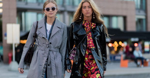 Borítókép: 8 egykoron népszerű ruhadarab, ami ma már teljesen ódivatúnak számít - Ezekre érdemes cserélned őket!