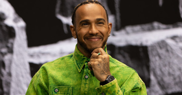 Borítókép: 8 gyönyörű világsztár, akivel Lewis Hamilton randizott: Palvin Barbi is köztük volt!