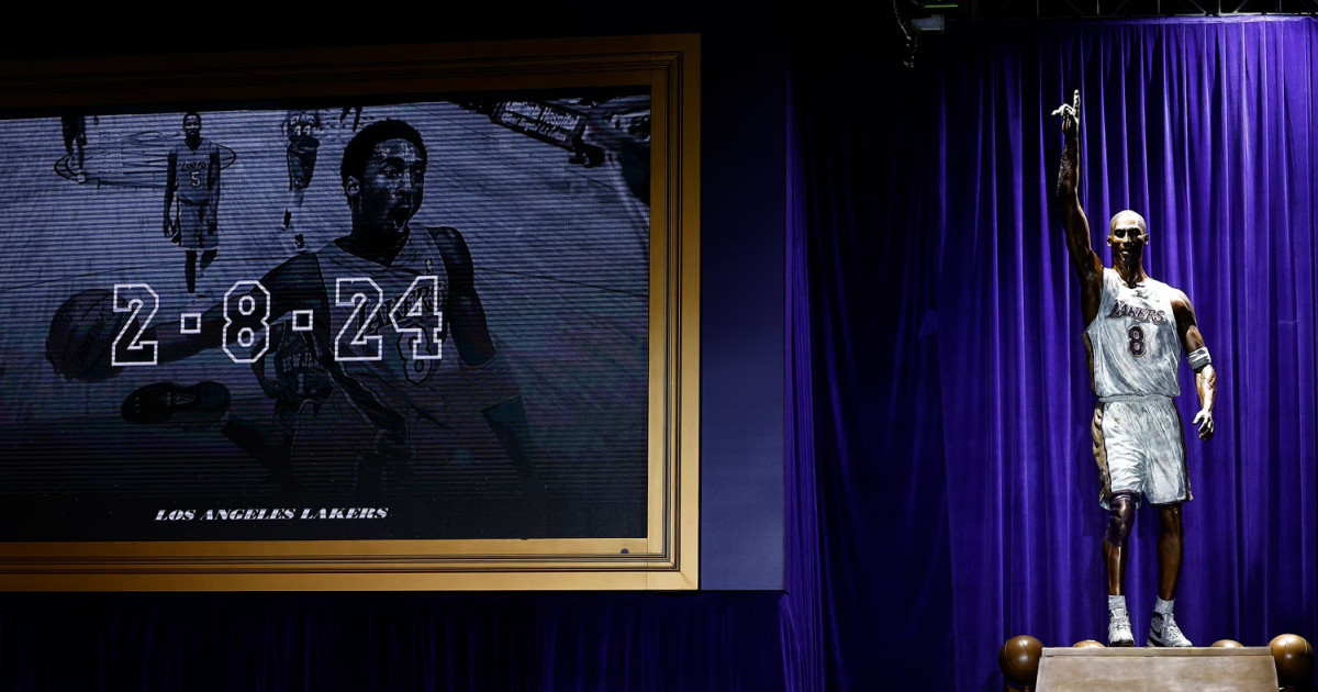 Kobe Bryant szobra