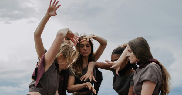 Borítókép: Köztünk járnak! Így él egy mai, modern boszorkány - még világsztárok is vannak köztük!