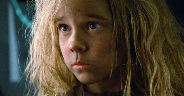 Borítókép: Emlékszel még rá? Így néz ki ma A bolygó neve: Halál cuki kislánya