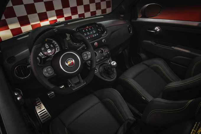 Abarth 695 75� Anniversario