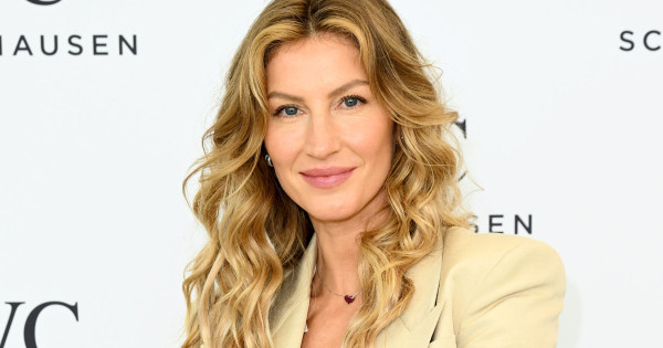 Borítókép: Gisele Bündchen bemutatja: ez lesz az tavasz legmenőbb kabátja, amire minden nőnek szüksége van